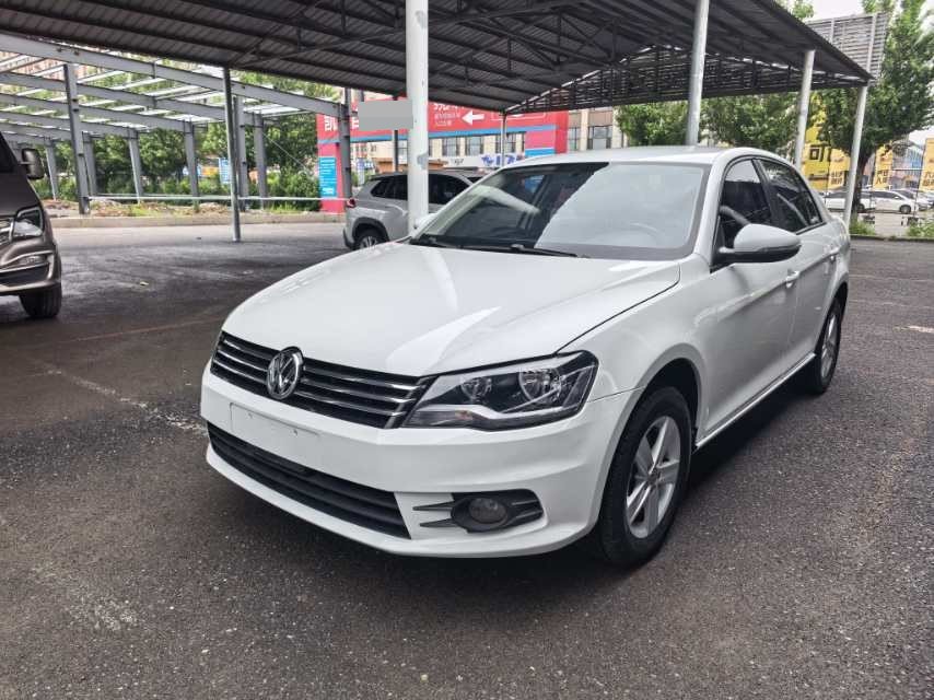 Volkswagen Bora 2015 car image 