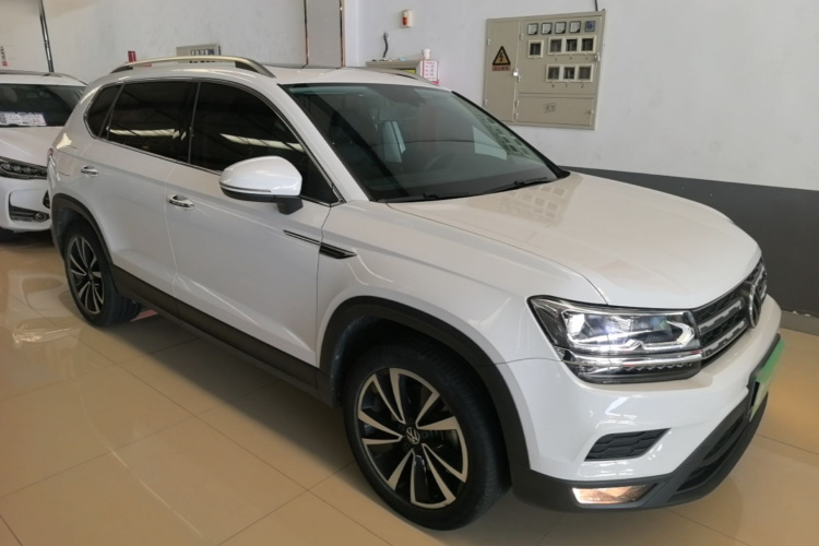 Volkswagen Tharu 2020 car image #4