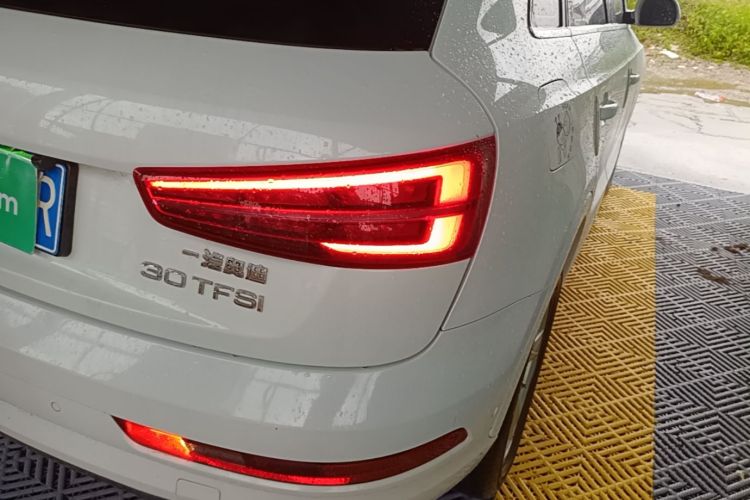 Audi Q3 2019 #8 Audi Q3 2019 car image #8
