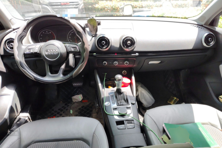 Audi A3 2018 car image #11