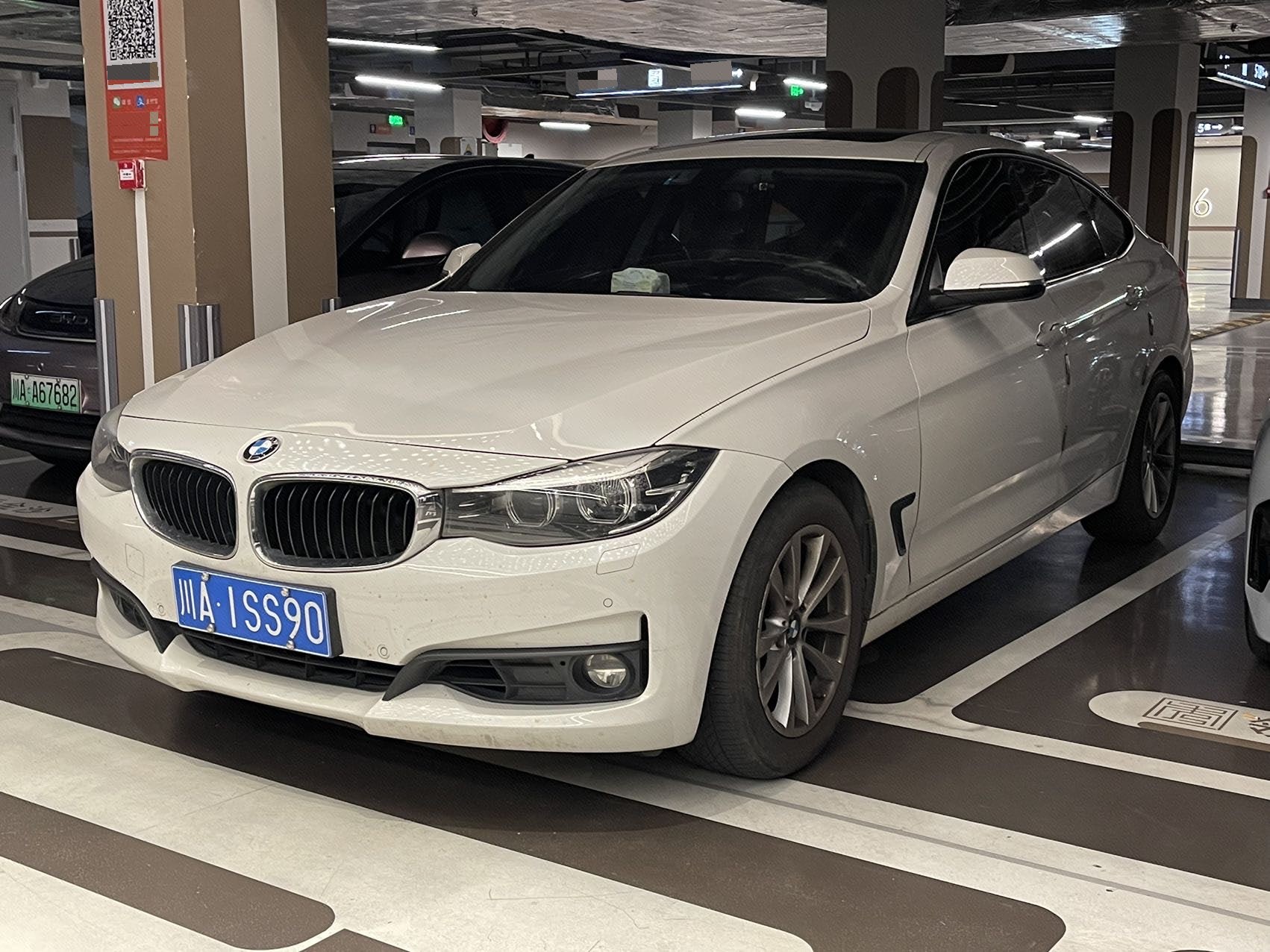BMW 3 Series GT 2017 BMW 3 Series GT 2017 car image