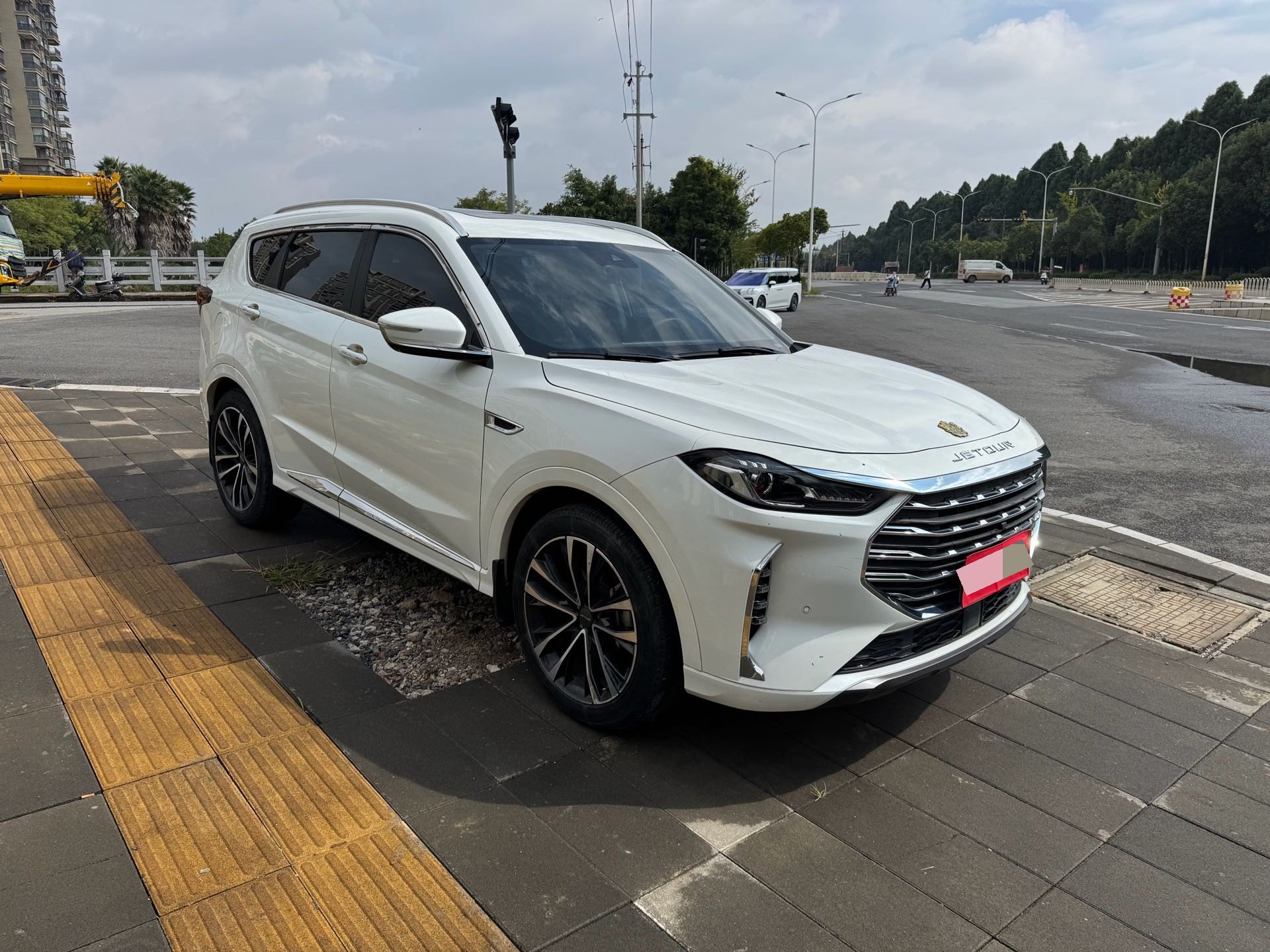 Jetour X70 PLUS 2021 car image #2