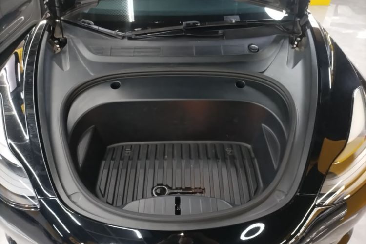 Tesla Model 3 2021 car image #27