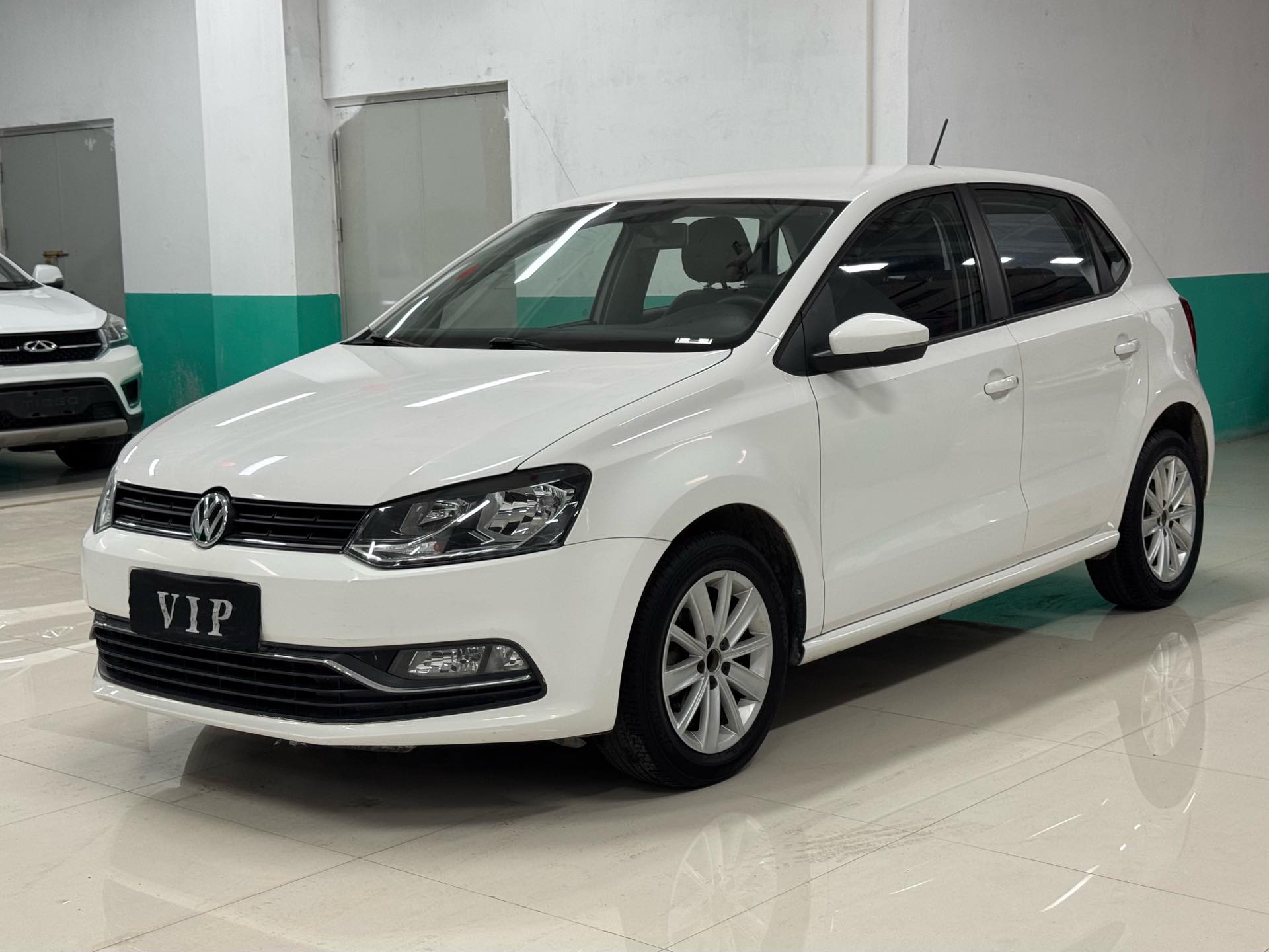 Volkswagen Polo 2016 car image 