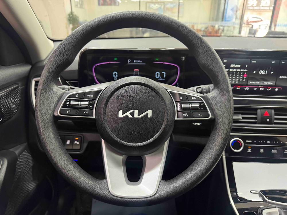 Kia Seltos 2023 image de voiture #18