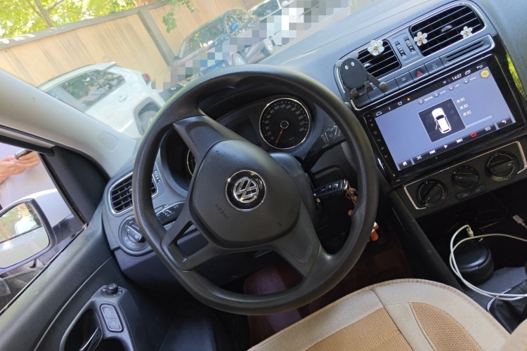 Volkswagen Polo 2014 #15 Volkswagen Polo 2014 car image #15