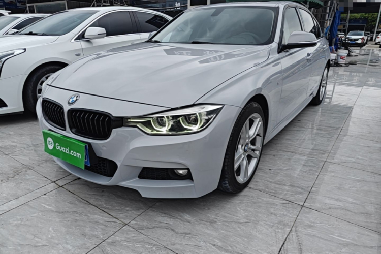 BMW 3 Series 2019 car image #2