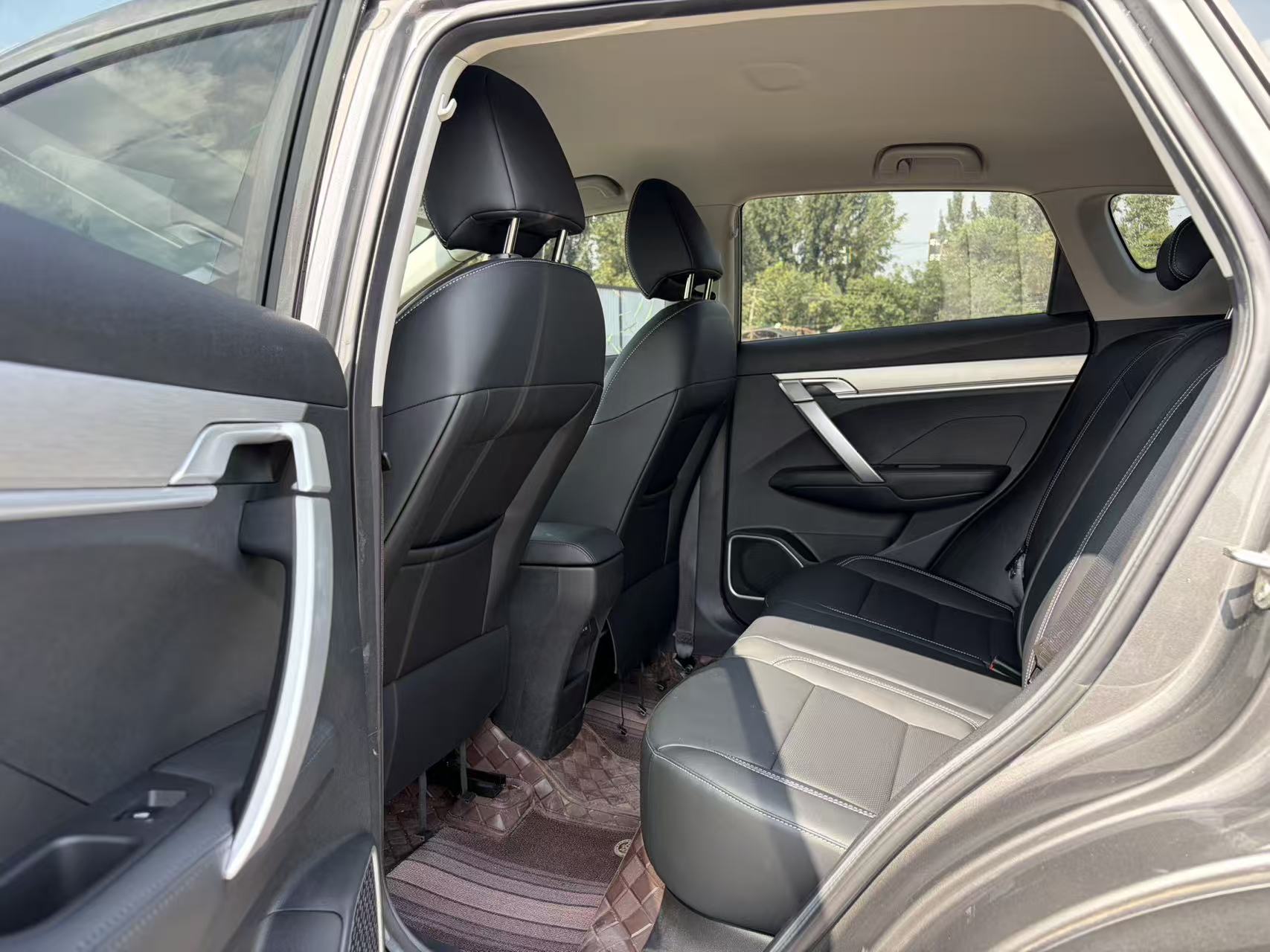 GEELY Coolray 2025 imagen de coche #8