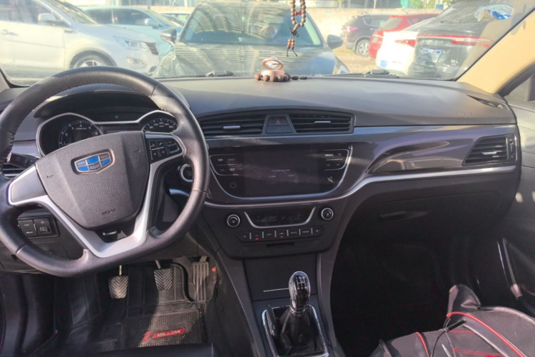 GEELY Emgrand 2017 car image #10