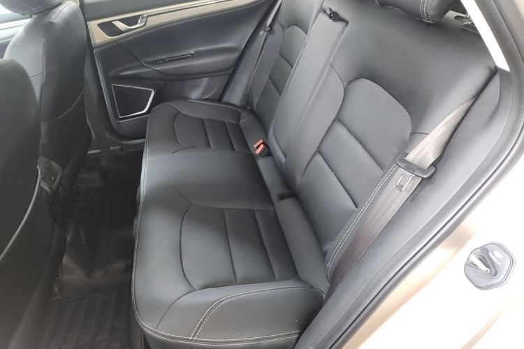 GEELY Emgrand GL 2017 car image #17