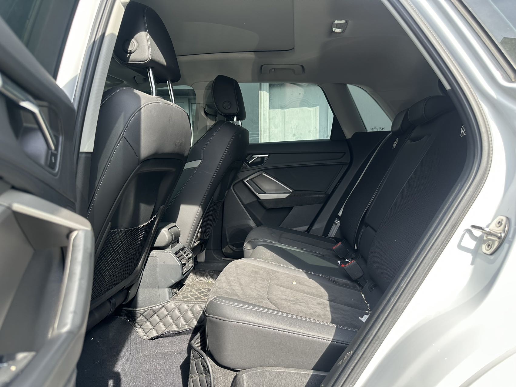 Audi Q3 2022 car image #4