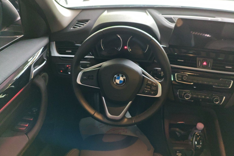 BMW X1 2023 image de voiture #11