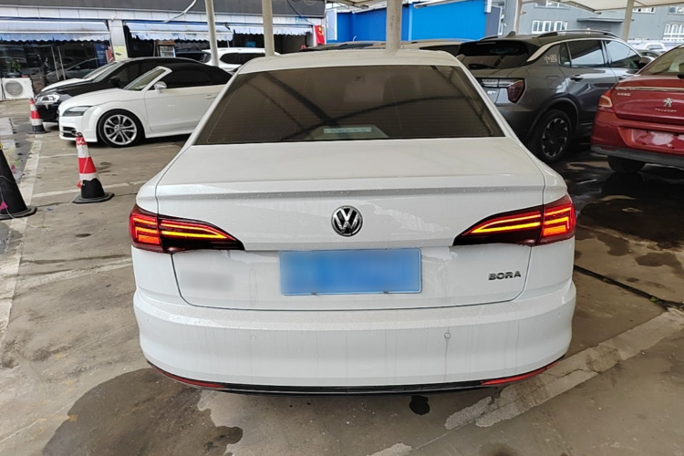 2019 car image #6