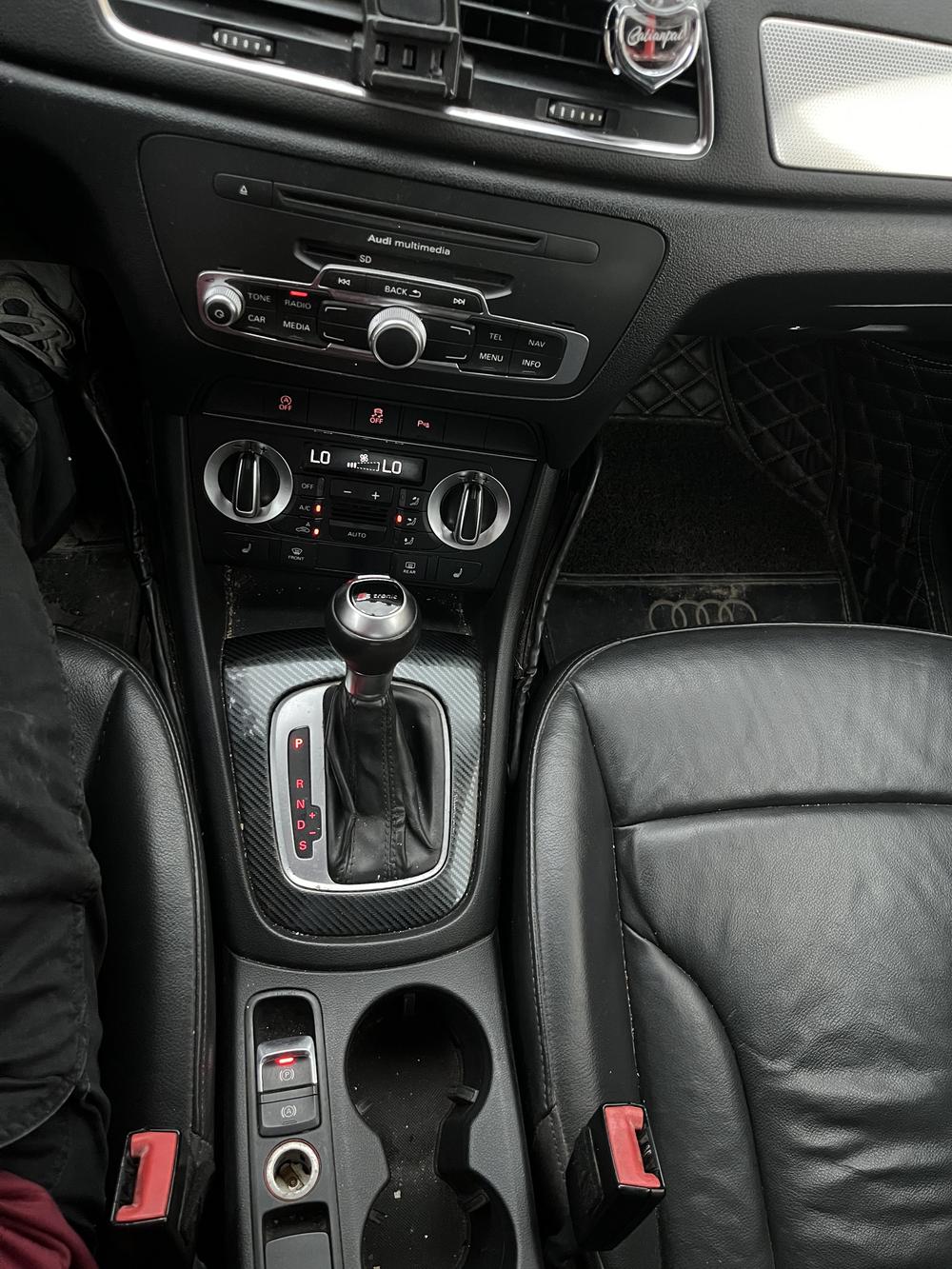 Audi Q3 2014 car image #18