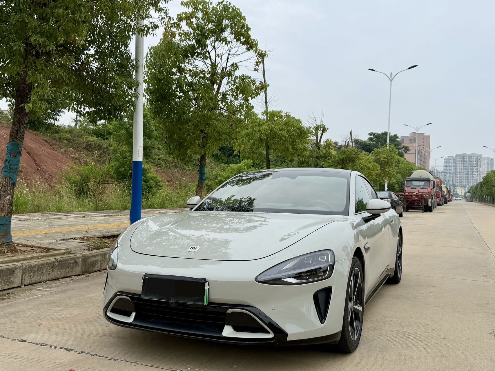 MI SU7 2025 car image 