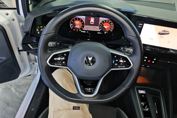 Volkswagen Golf 2022 #11 Volkswagen Golf 2022 car image #11