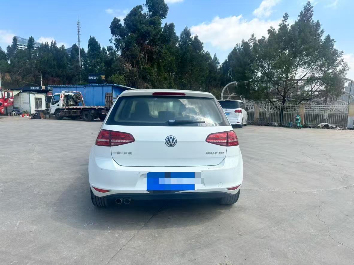 Volkswagen Golf 2015 car image #10
