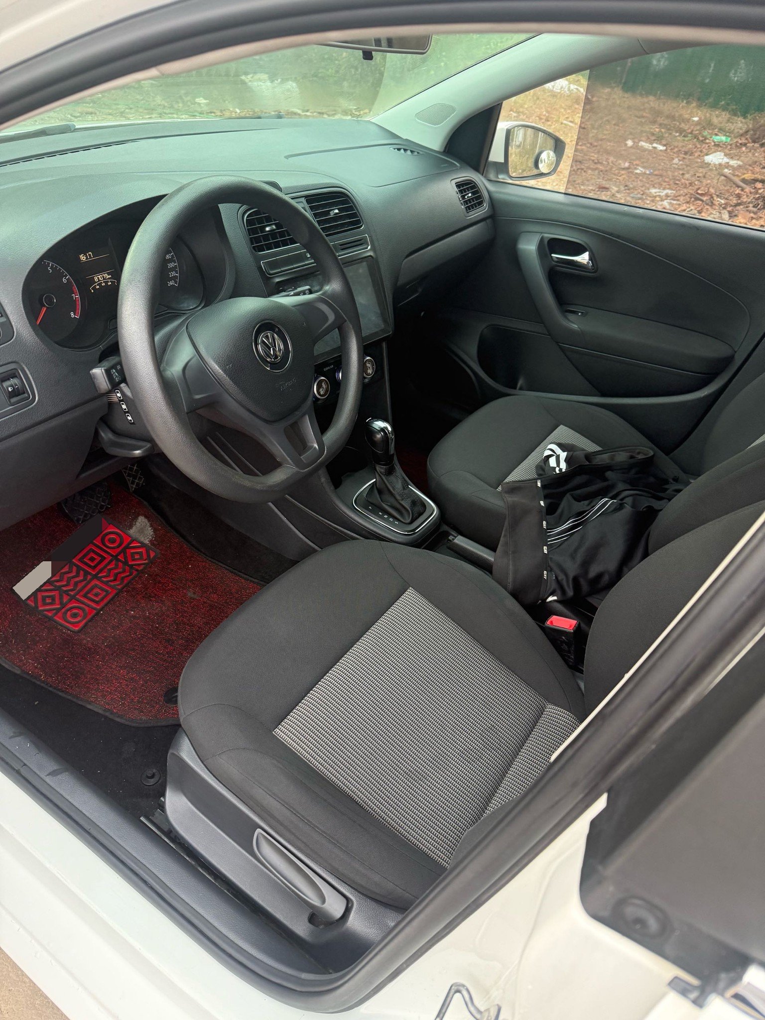 Volkswagen Polo 2018 car image #6