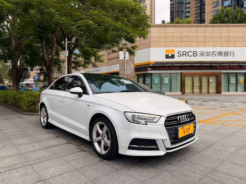 Audi A3 2019 car image #3