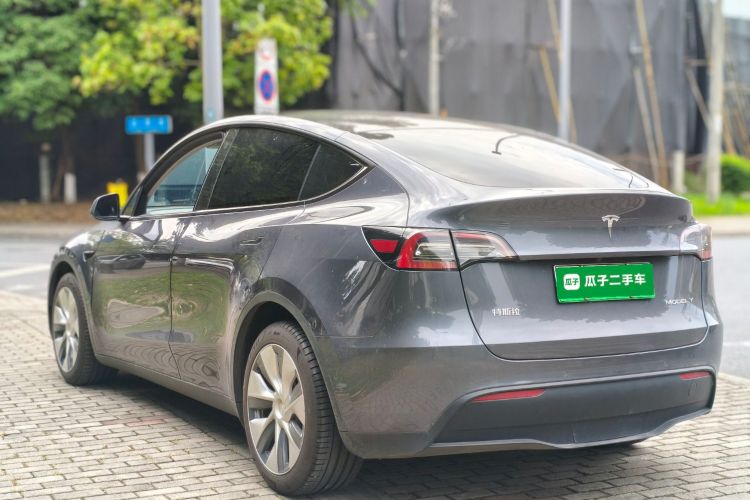 Tesla Model Y 2021 #5 Tesla Model Y 2021 car image #5