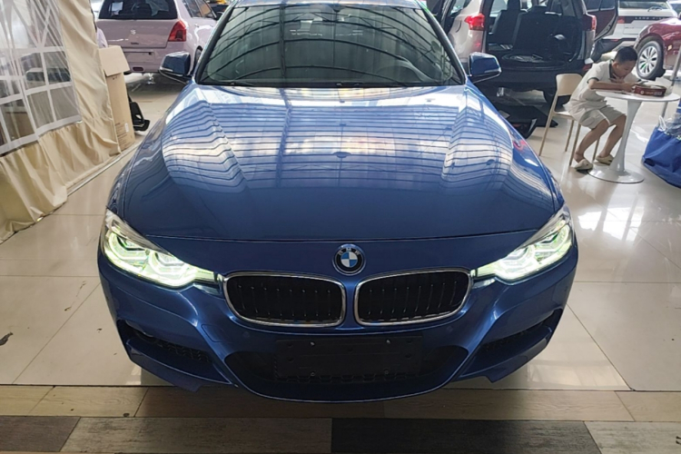 BMW 3 Series 2018 #3 BMW 3 Series 2018 car image #3