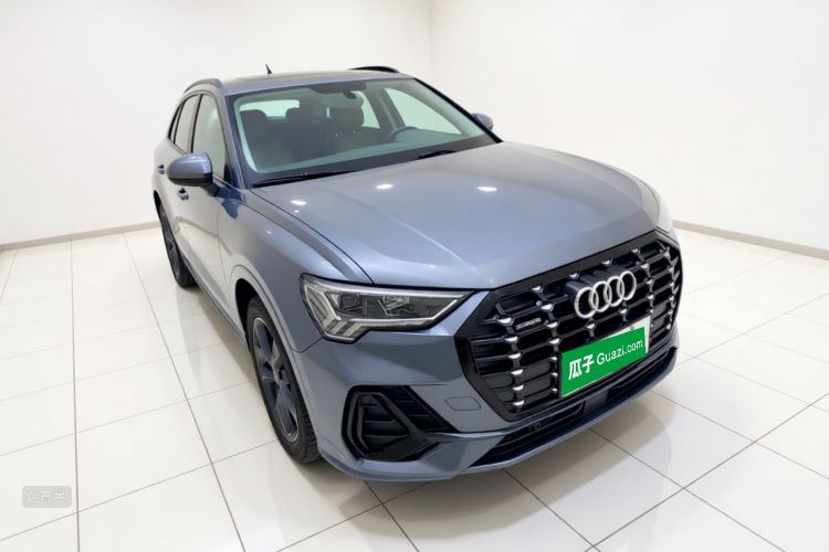 Audi Q3 2019 car image #4