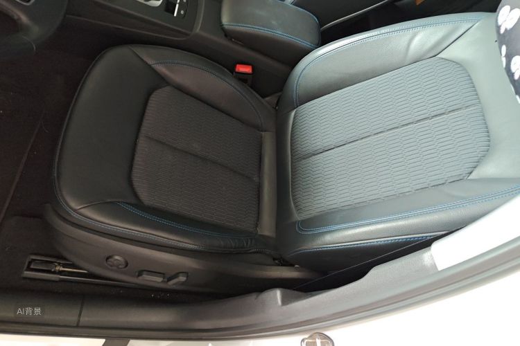 Audi A3 2019 car image #17