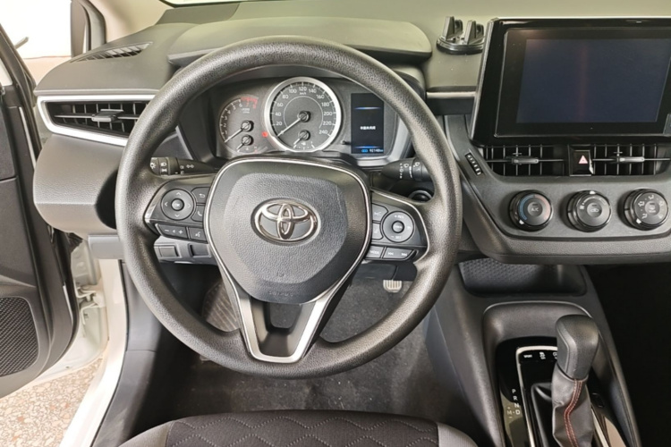 Toyota Corolla 2023 car image #11