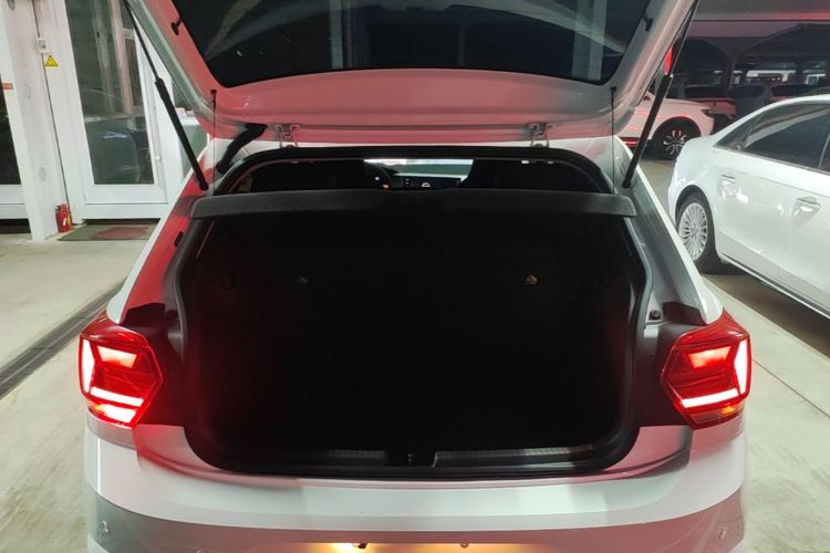 Volkswagen Polo 2023 car image #19