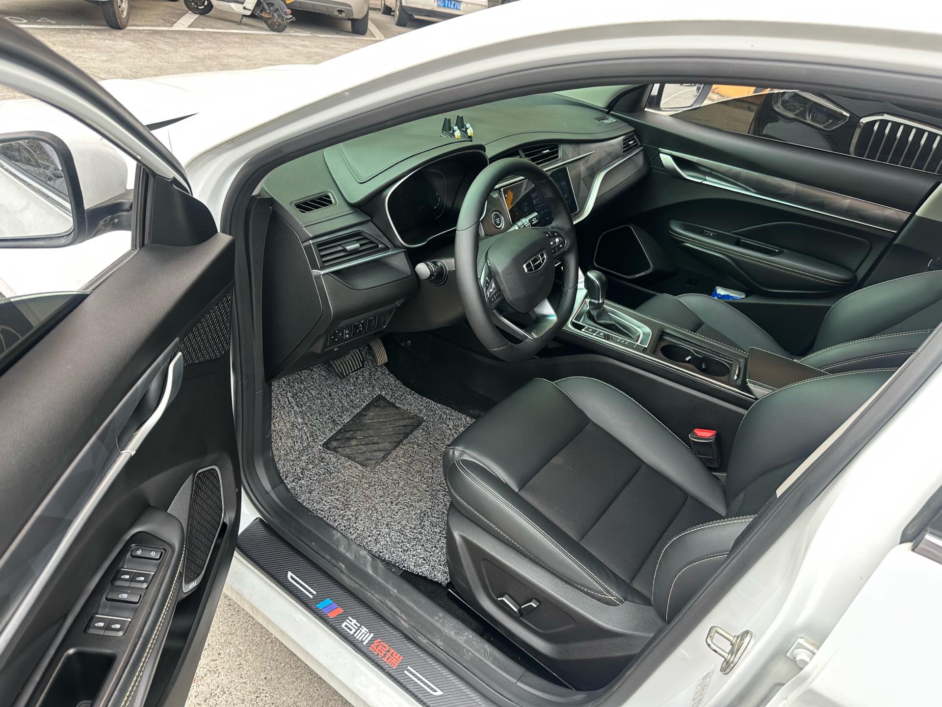 GEELY Binray 2021 car image #4