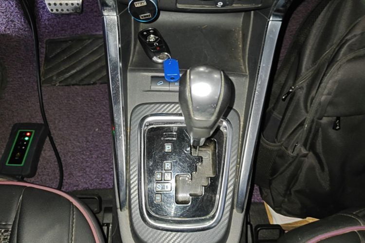 BYD Yuan 2016 #14 BYD Yuan 2016 car image #14