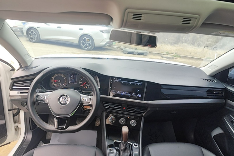 Volkswagen Bora 2020 car image #10