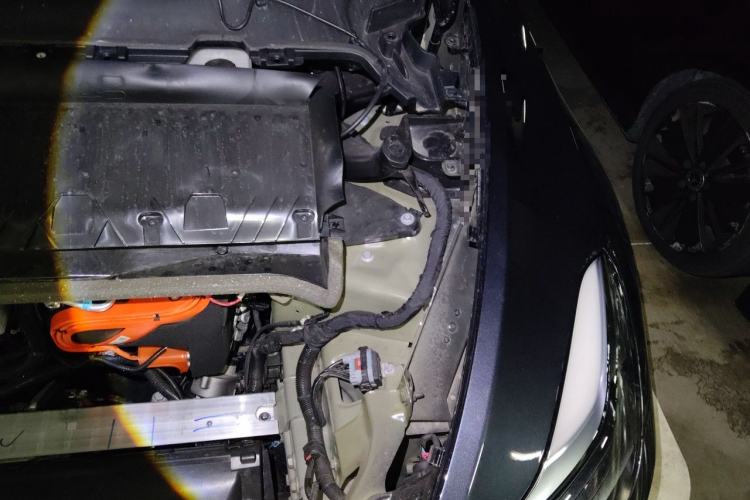 Tesla Model Y 2024 immagine di auto #25