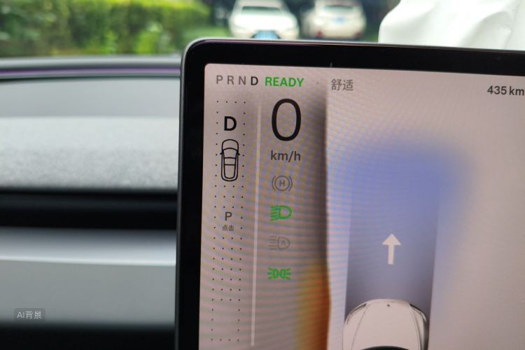 Tesla Model 3 2025 car image #13