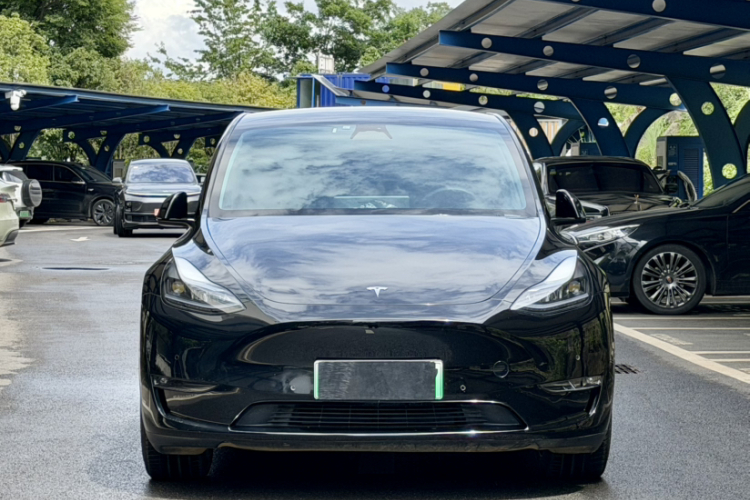 Tesla Model Y 2023 #8 Tesla Model Y 2023 immagine di auto #8
