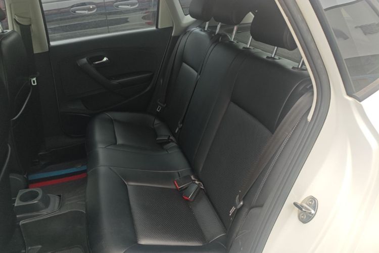 Volkswagen Polo 2016 #17 Volkswagen Polo 2016 car image #17
