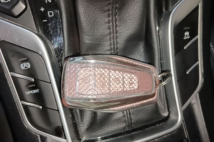 GEELY Emgrand 2020 #9 GEELY Emgrand 2020 car image #9