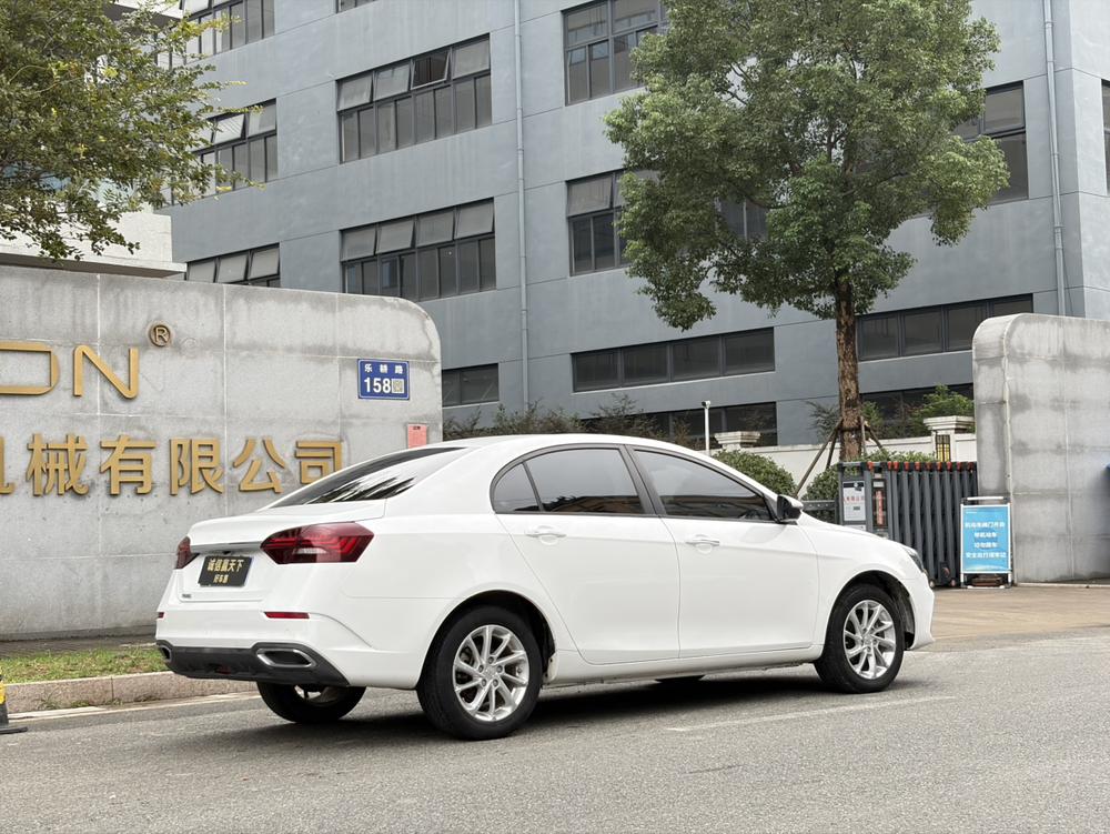 GEELY Emgrand 2021 car image #7