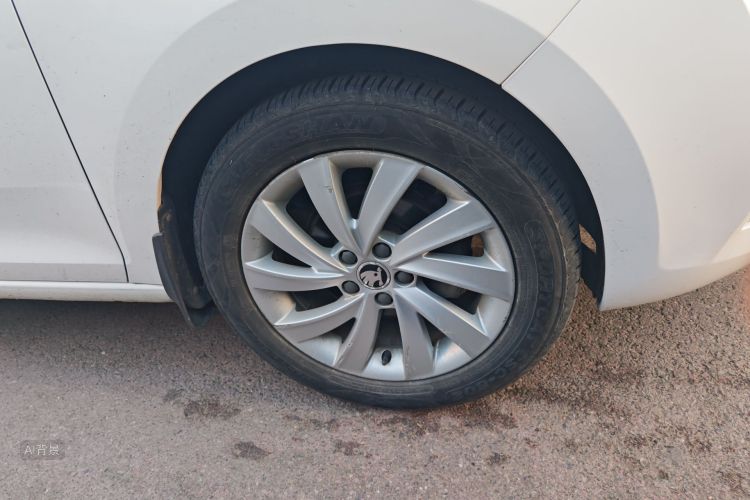 Skoda Rapid 2018 #9 Skoda Rapid 2018 image de voiture #9