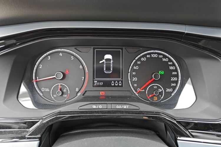 Volkswagen Polo 2021 car image #12