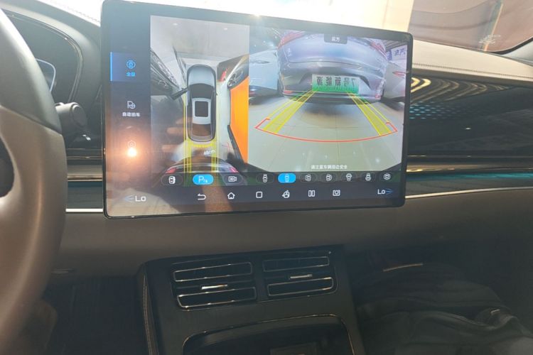 BYD Han 2022 car image #13