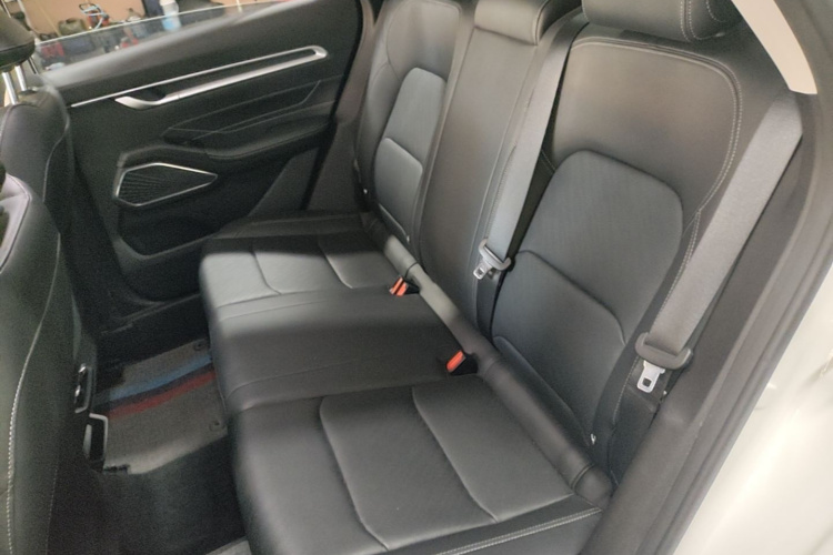 GEELY Emgrand 2023 car image #17