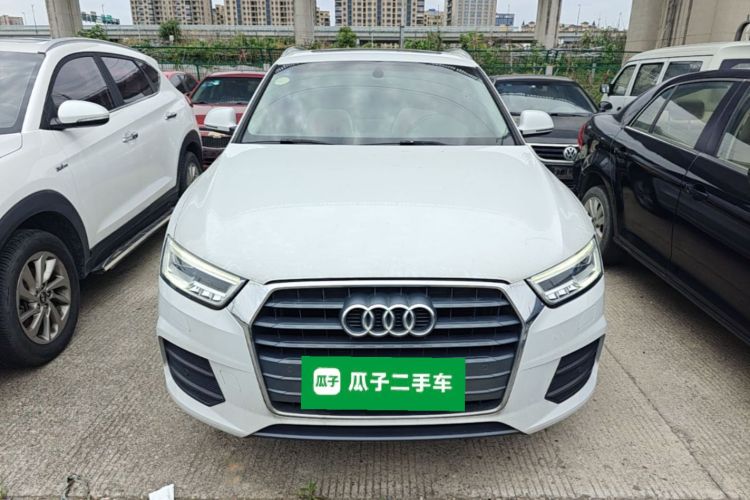 Audi Q3 2017 car image #3