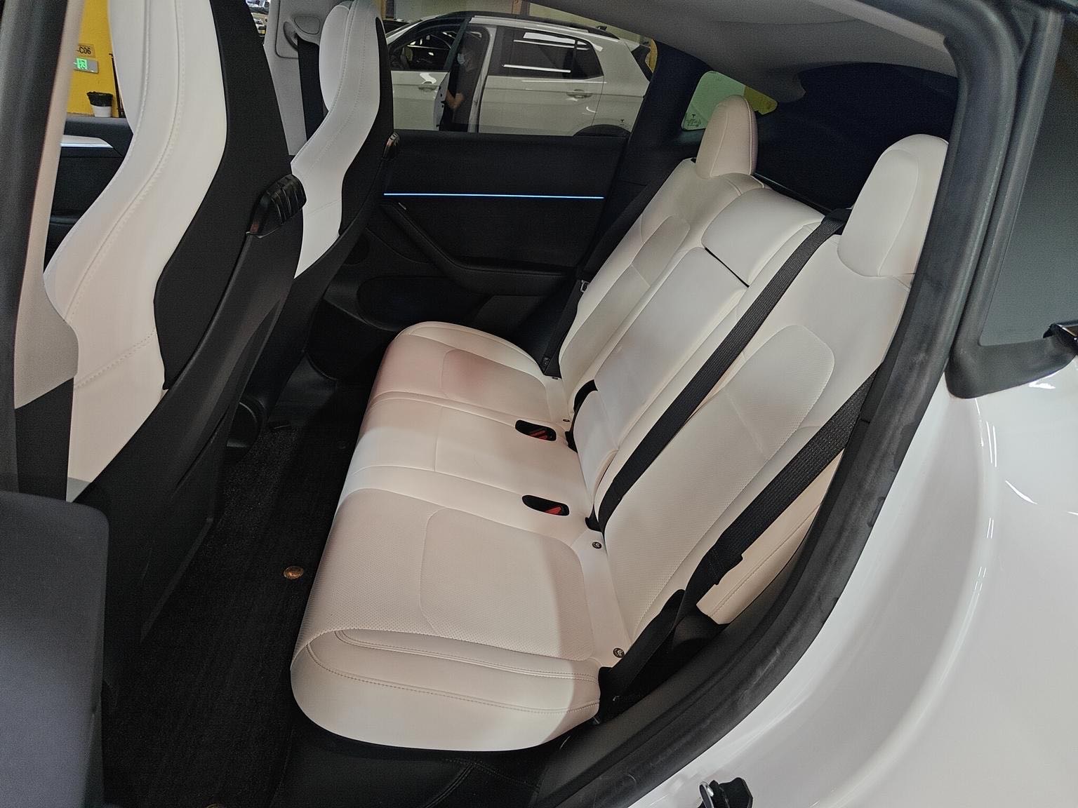 Tesla Model Y 2022 #5 Tesla Model Y 2022 car image #5