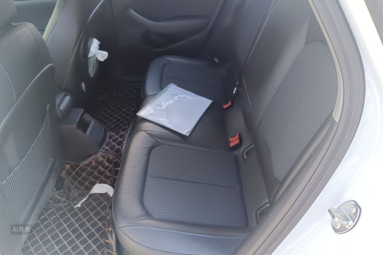 Audi A3 2018 car image #19