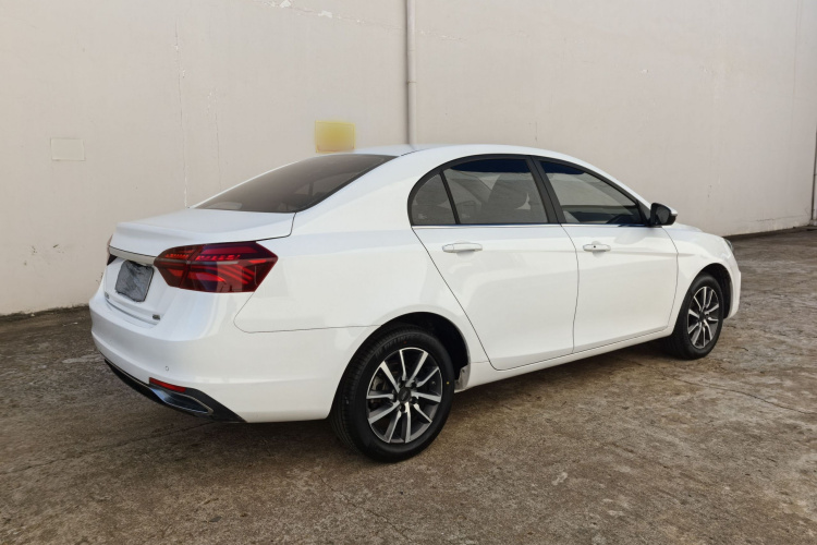 GEELY Emgrand 2019 #6 GEELY Emgrand 2019 car image #6