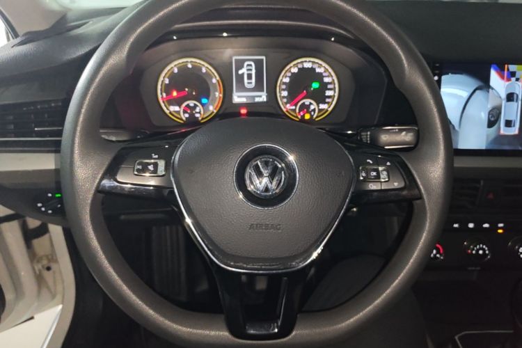 Volkswagen Lavida 2019 car image #11