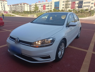 Volkswagen Golf 2018 car image 