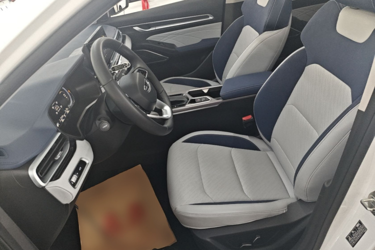 GEELY Emgrand 2022 #15 GEELY Emgrand 2022 car image #15