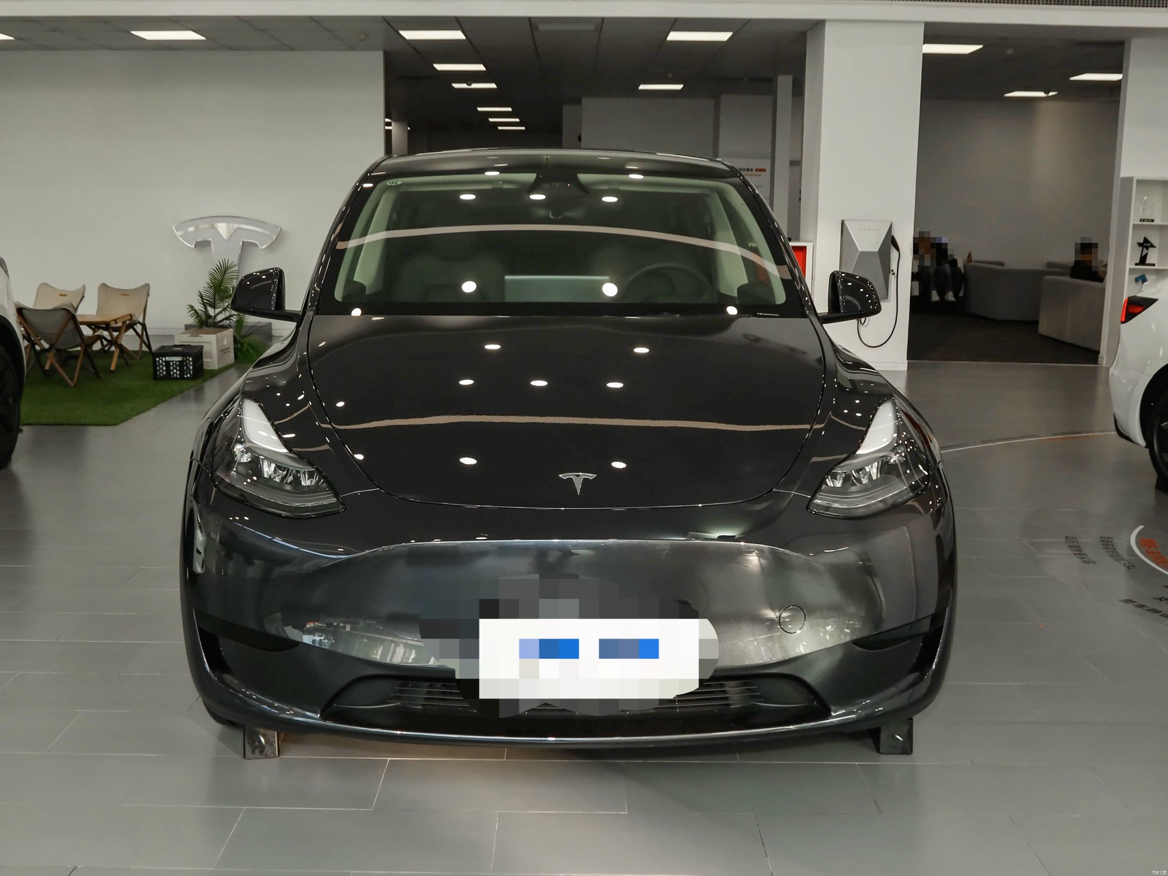 Tesla Model Y 2025 car image 